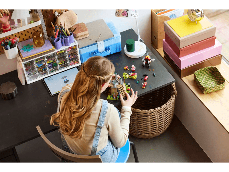 LEGO® Knuckles and the Master Emerald Shrine (76998)