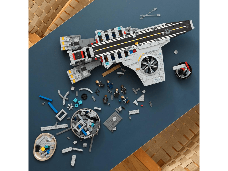 LEGO® Marvel S.H.I.E.L.D. Helicarrier (76354)