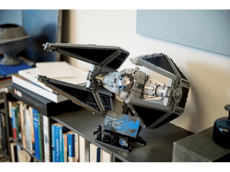 LEGO® Star Wars™ TIE elfogóvadász™ (75382)