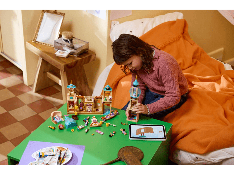 LEGO® Disney Princess Aranyhaj kastélya (43297)