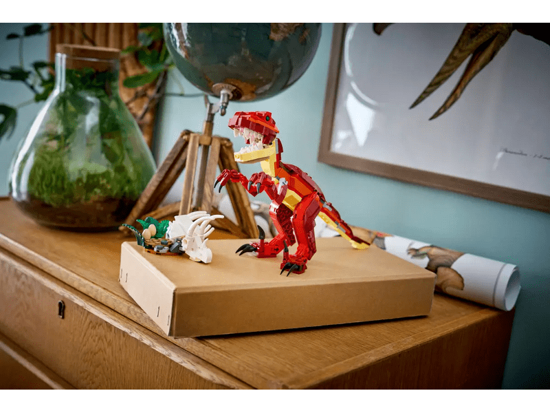 LEGO® Creator Veszedelmes dinoszaurusz (31379)