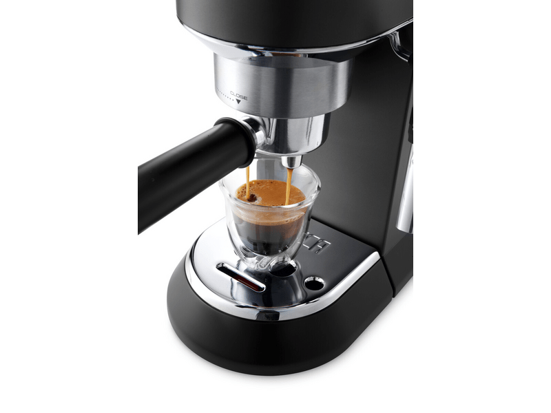 De'Longhi Dedica EC685.BK manuális kávéfőző, fekete