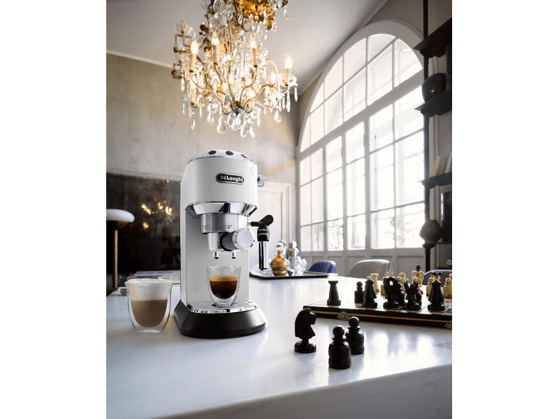 De'Longhi Dedica EC685.W manuális kávéfőző, fehér