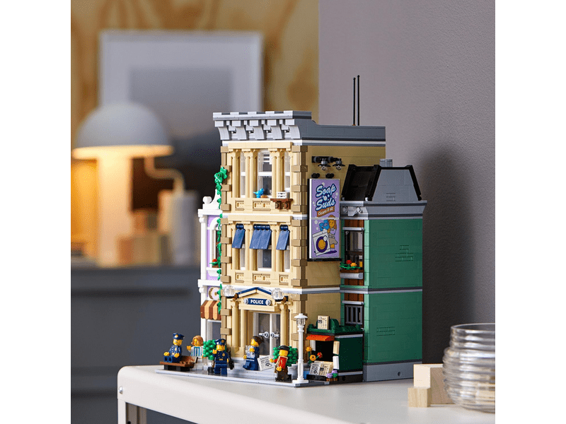 LEGO® Creator Expert Rendőrkapitányság (10278)