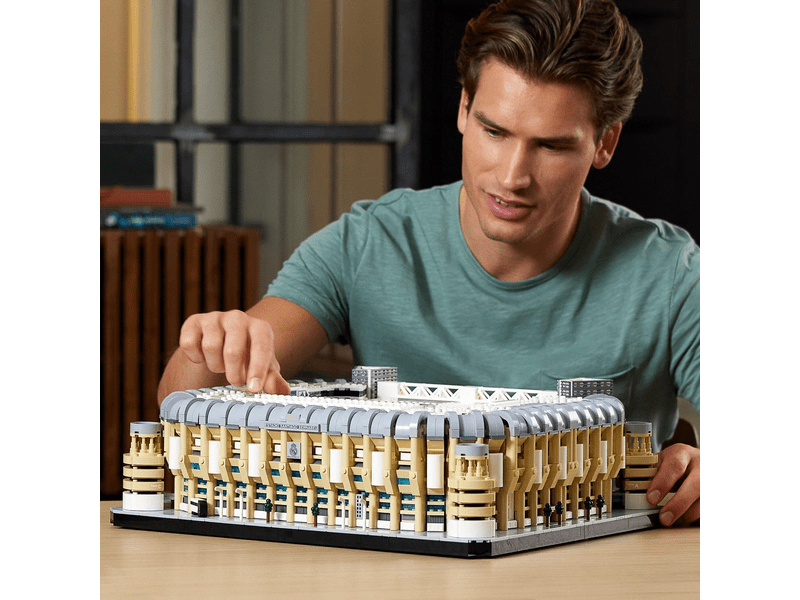 LEGO® Creator Expert Real Madrid – Santiago Bernabéu stadion (10299)