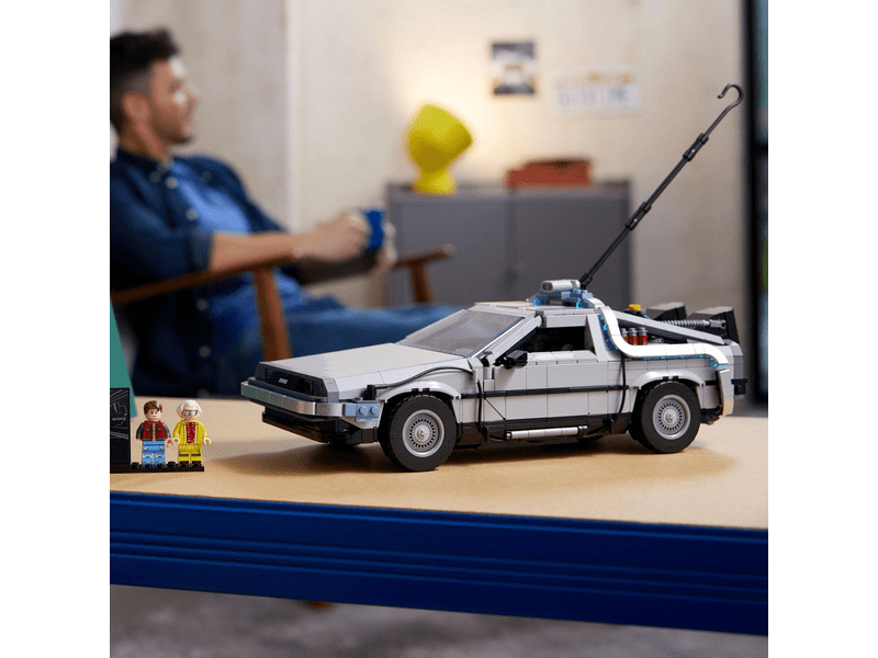 LEGO® Creator Expert Povratak u budućnost Vremenski stroj (10300)