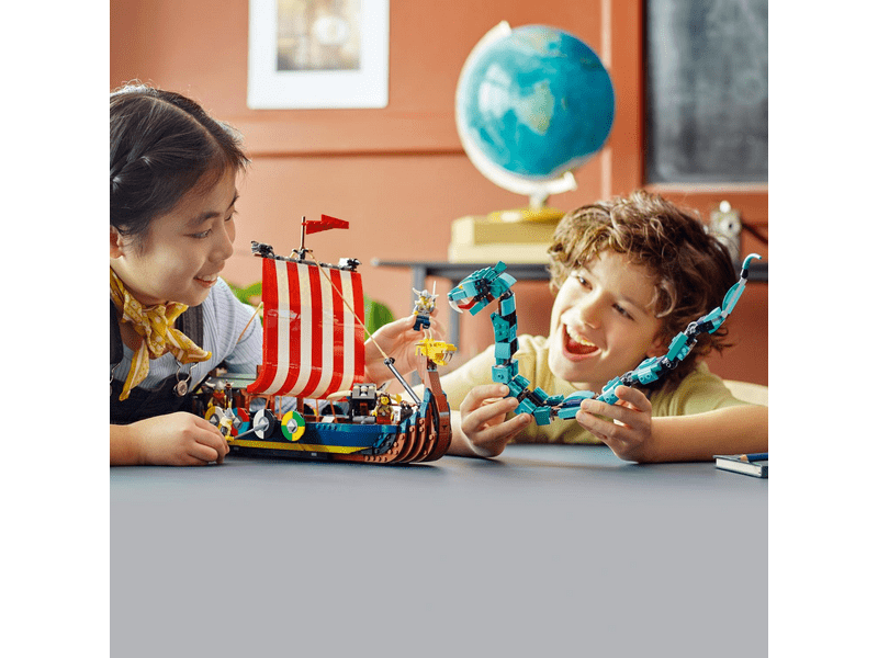 LEGO® Creator Viking hajó és a Midgard kígyó (31132)