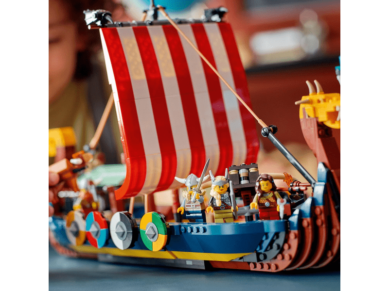 LEGO® Creator Viking hajó és a Midgard kígyó (31132)
