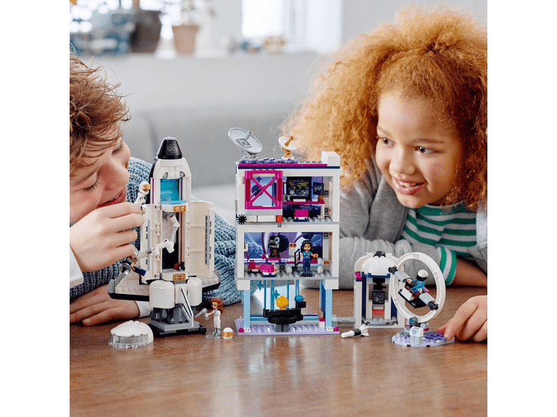 LEGO® Friends Olivia űrakadémiája (41713)