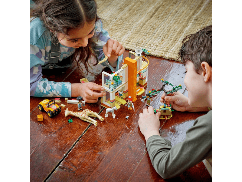 LEGO® Friends Mia vadvilági mentője (41717)