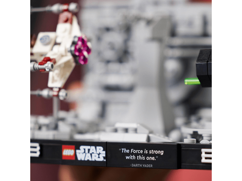 LEGO® Star Wars™ Halálcsillag™ árokfutam dioráma (75329)
