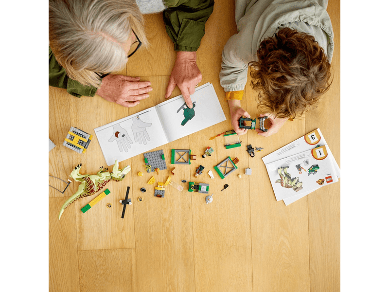 LEGO® Jurassic World™ T-Rex dinoszaurusz szökés (76944)