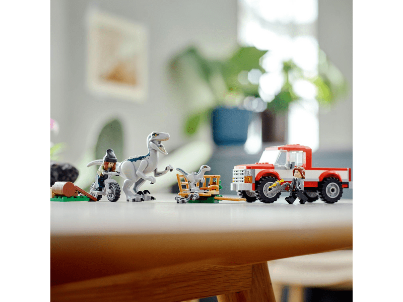 LEGO® Jurassic World™ Kék és Béta velociraptorok elfogása (76946)