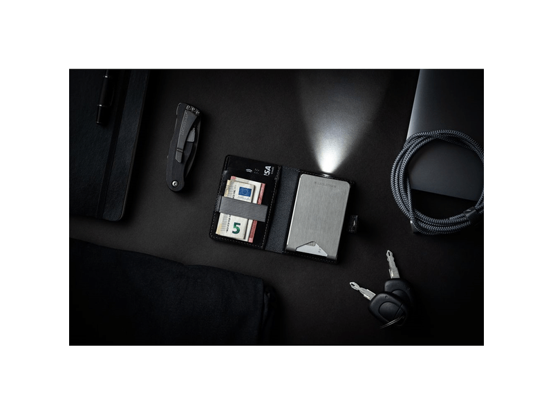 Ledlenser pénztárca/powerbank/lámpa, fekete (502315)