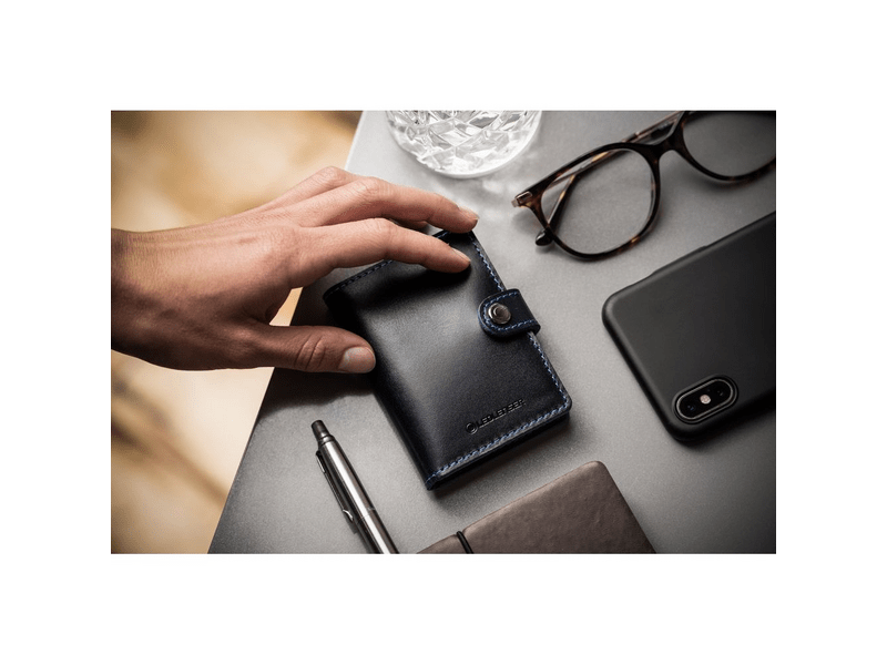 Ledlenser pénztárca/powerbank/lámpa, fekete (502315)