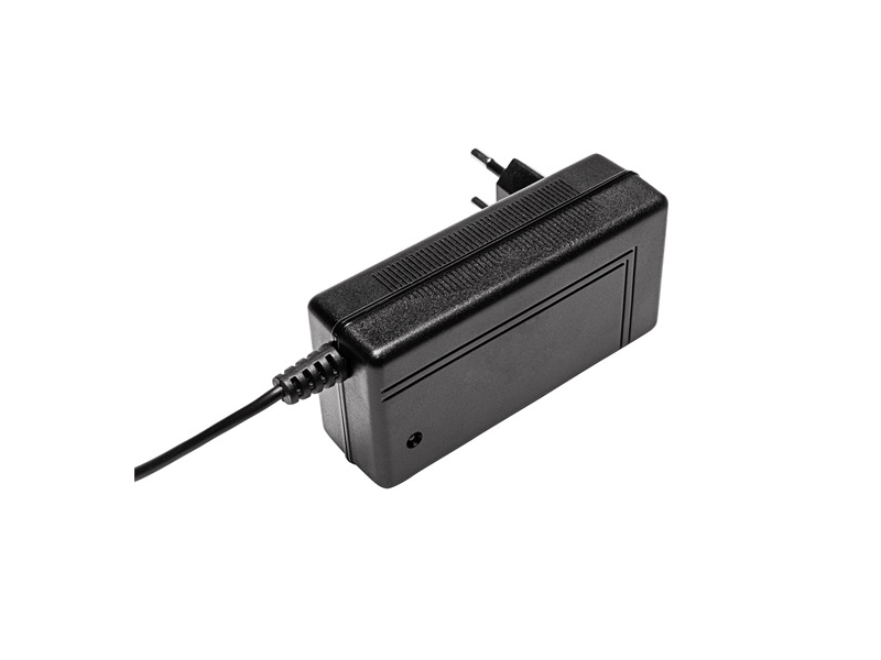 Akyga AK-PD-09 Hoover Freedom hálózati töltő adapter