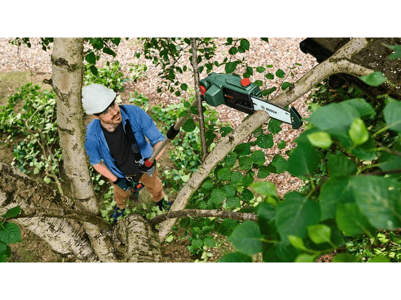 Bosch Universal ChainPole 18 Akkus teleszkópos ágvágó (06008B3101)