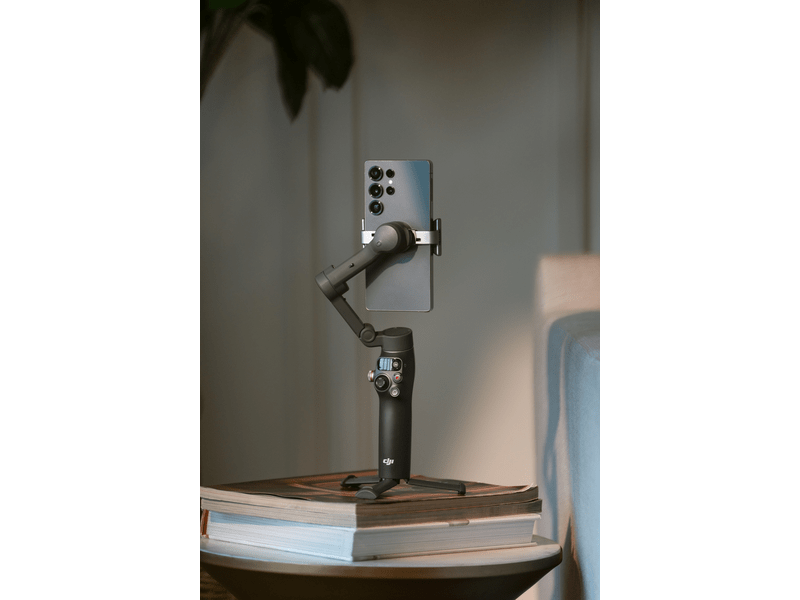 DJI Osmo Mobile 8 Gimbal (CP.OS.00000492.01)