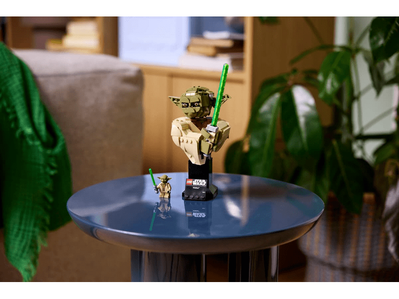 LEGO® Star Wars™ Yoda™ mellszobor (75438)
