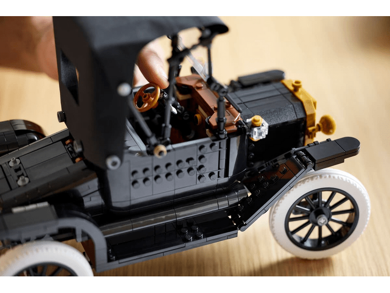 LEGO® Icons Ford Model T (11376)