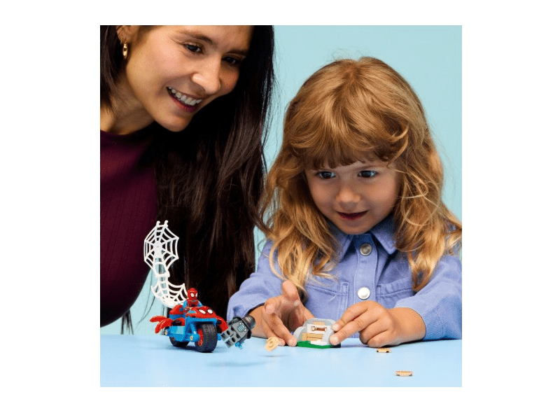 LEGO® Marvel Póki és csodálatos barátai Motorkerékpáros Pókember vs. Rhino (11206)