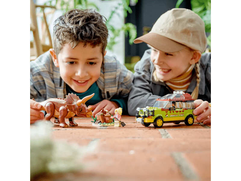 LEGO® Jurassic Park Triceratops kutatás (76959)