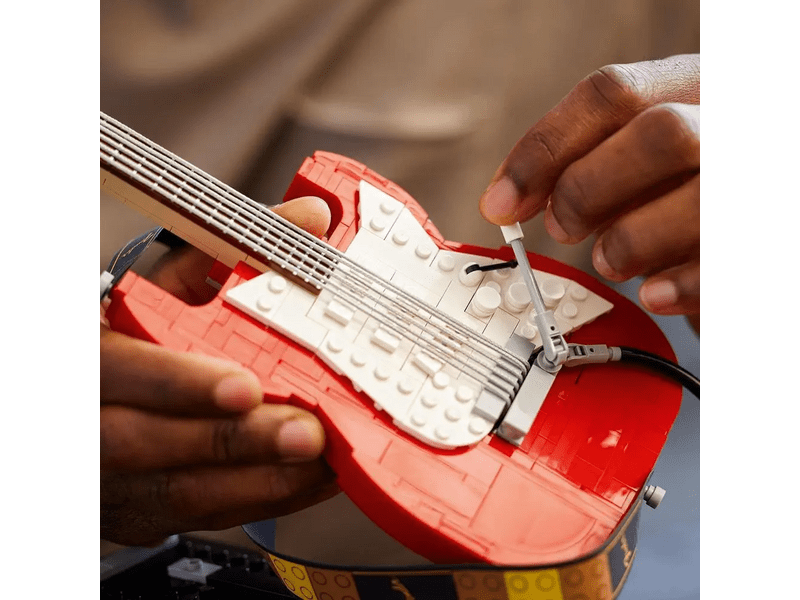 LEGO® Ideas Fender® Stratocaster™ (21329)