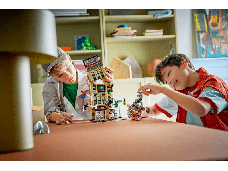 LEGO® Marvel Pókember vs. Mysterio: Hírharsona (76342)