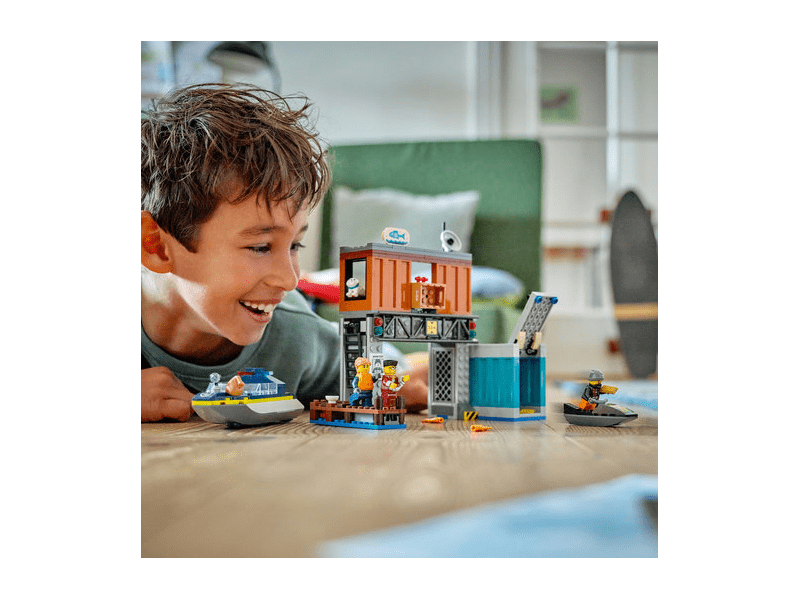 LEGO® City Rendőrségi motorcsónak és a rablók rejtekhelye (60417)