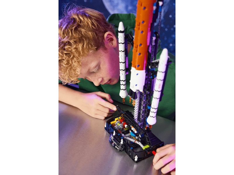 LEGO® Technic NASA Artemis rakétakilövő rendszer, húsvéti készlet (42221)