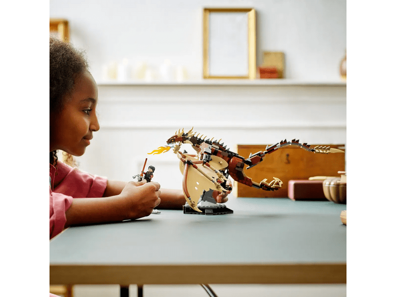 LEGO® Harry Potter Magyar mennydörgő sárkány (76406)