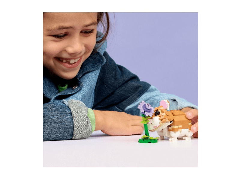 LEGO® Creator Aranyos hörcsög egy virággal (31376)