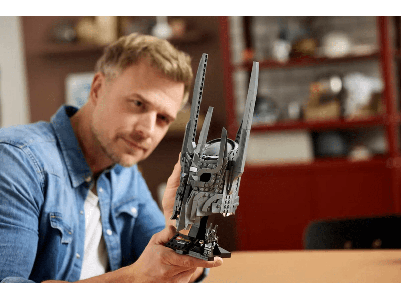 LEGO® Icons A Gyűrűk Ura: Sauron sisakja (11373)