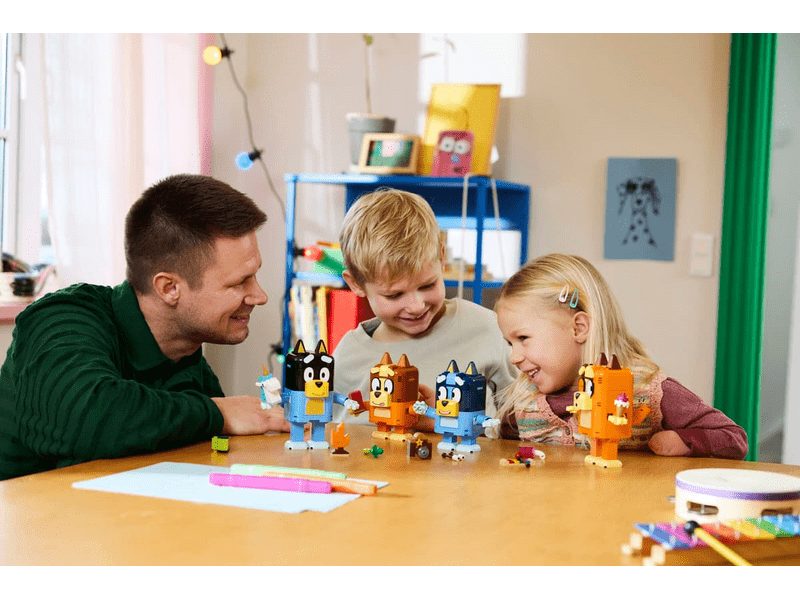 LEGO® Bluey: Bluey családja kockákból (11217)