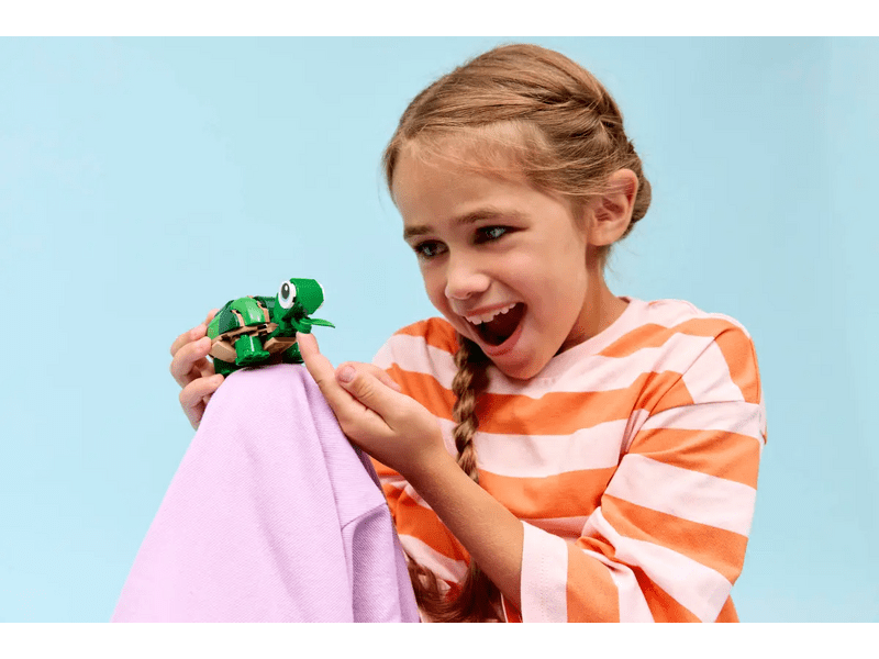 LEGO® Creator Teknős egy vízililiom-virággal (31377)