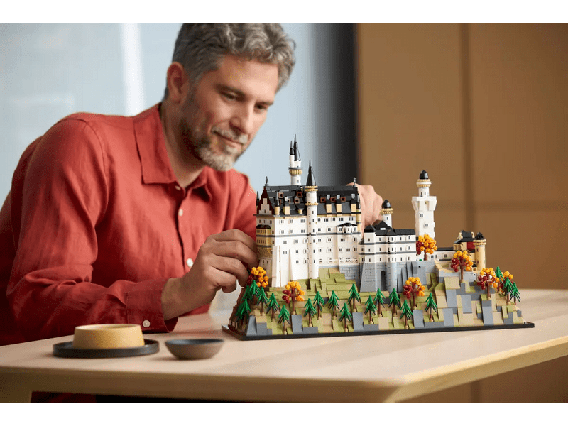 LEGO® Architecture Dvorac Neuschwanstein (21063)