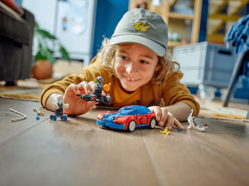 LEGO® Marvel Spider-Man trkaći automobil i otrovni zeleni goblin (76279)
