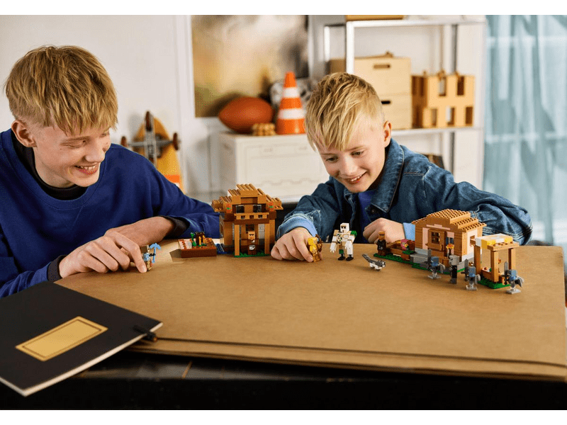 LEGO® Minecraft® Idézőtámadás a faluban (21596)