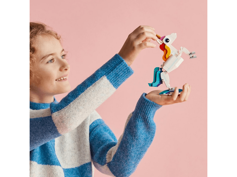 LEGO® Creator Varázslatos egyszarvú (31140)