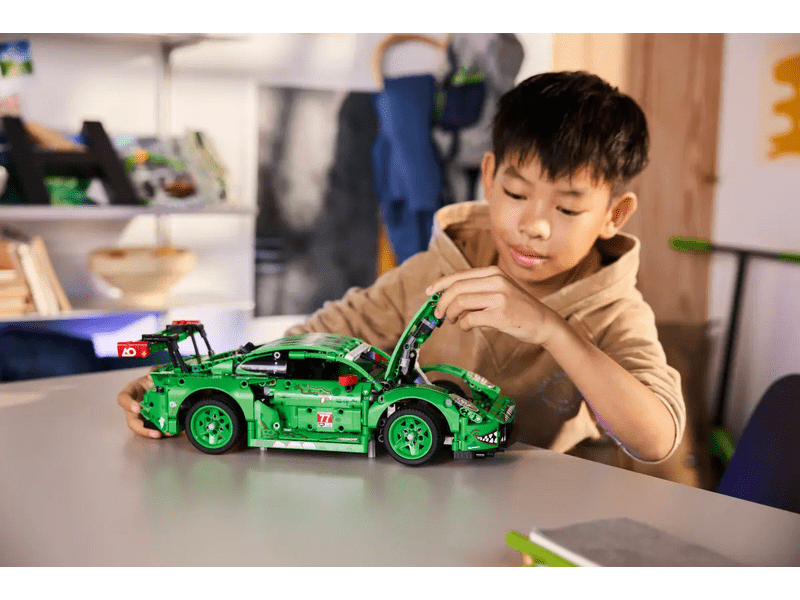 LEGO® Technic Porsche 911 GT3 R REXY AO Racing autó (42224)