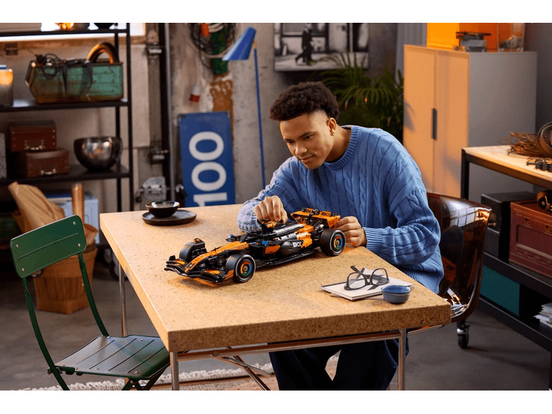 LEGO® Technic McLaren MCL39 F1® automobil (42228)