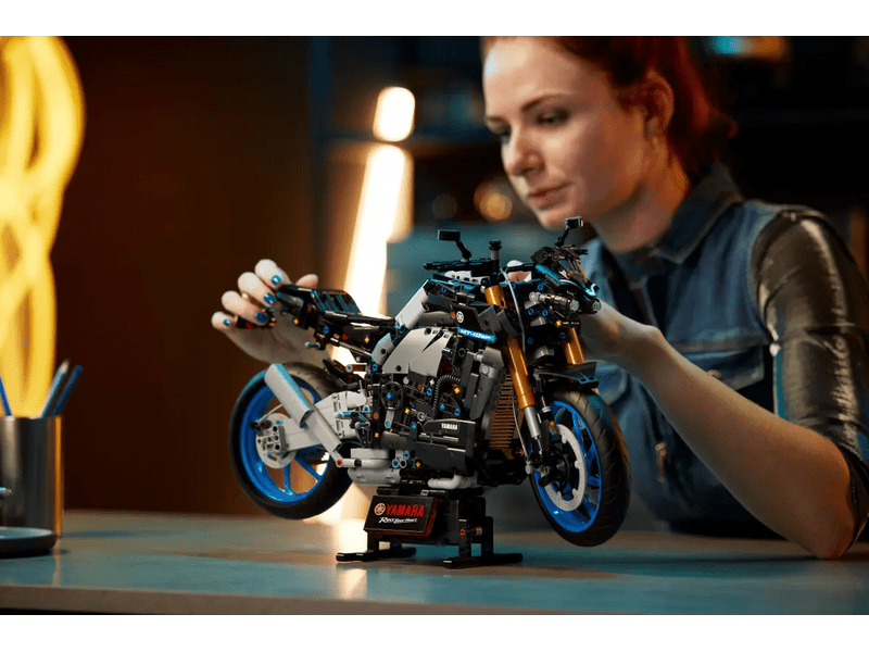 LEGO® Technic Yamaha MT-10 SP (42159)