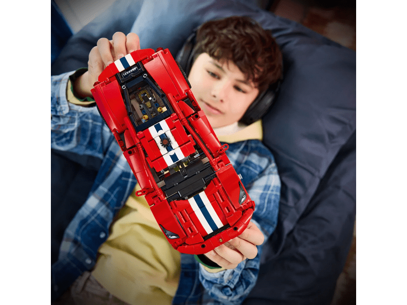 LEGO® Technic Ferrari 488 Pista autó (42235)