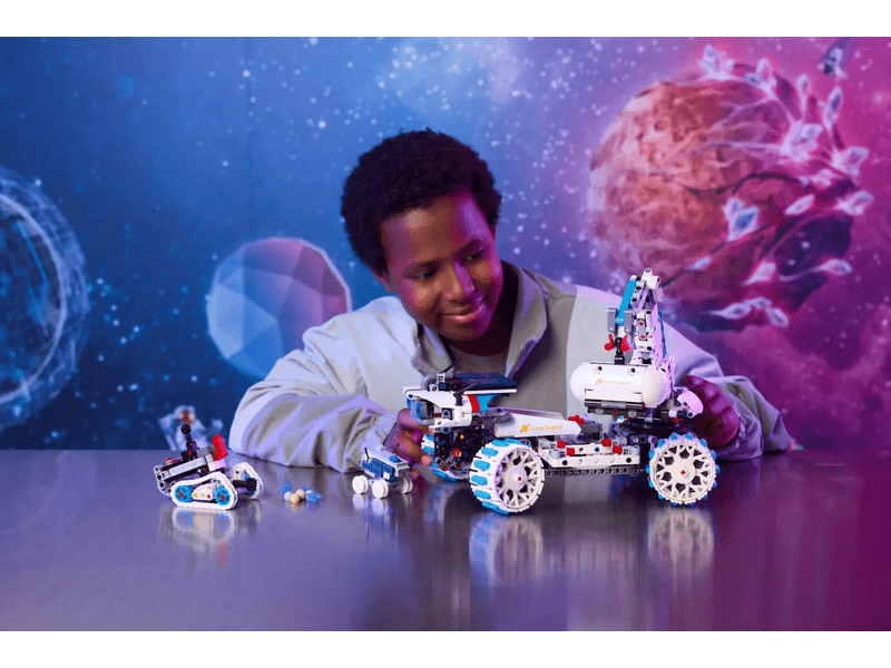 LEGO® Technic Lunar Outpost™ Lunar Rover (42211)