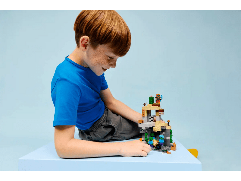 LEGO® Minecraft® Zombikazamata (21587)