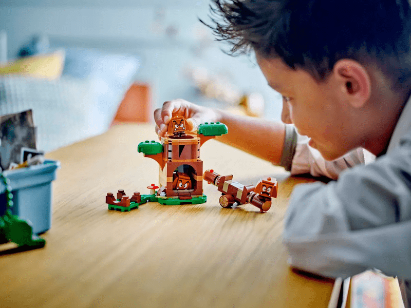 LEGO® Super Mario™ Goomba játszótere (71433)