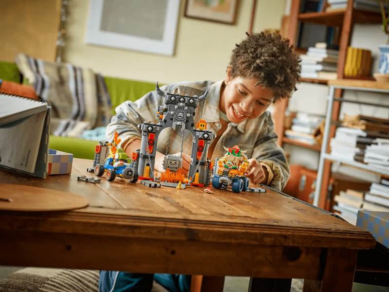 LEGO® Super Mario™: Mario Kart™ – Bowserov dvorac (72039)