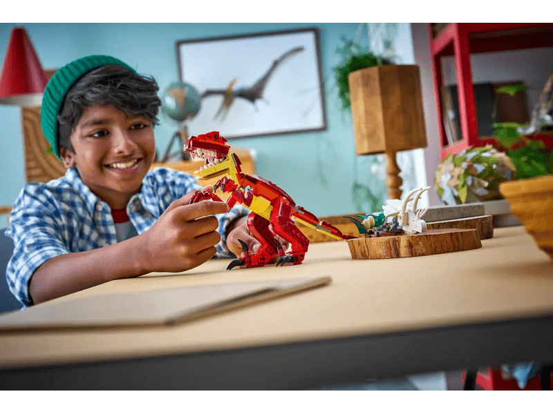 LEGO® Creator Veszedelmes dinoszaurusz (31379)