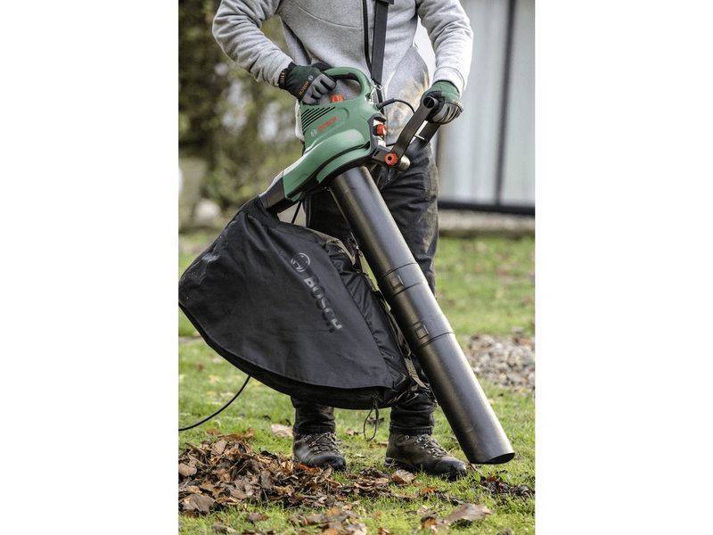 BOSCH UniversalGardenTidy 3000 Yaprak Üfleme ve Toplama Makinası BOSCH UniversalGardenTidy 3000 Yaprak Üfleme ve Toplama Makinası