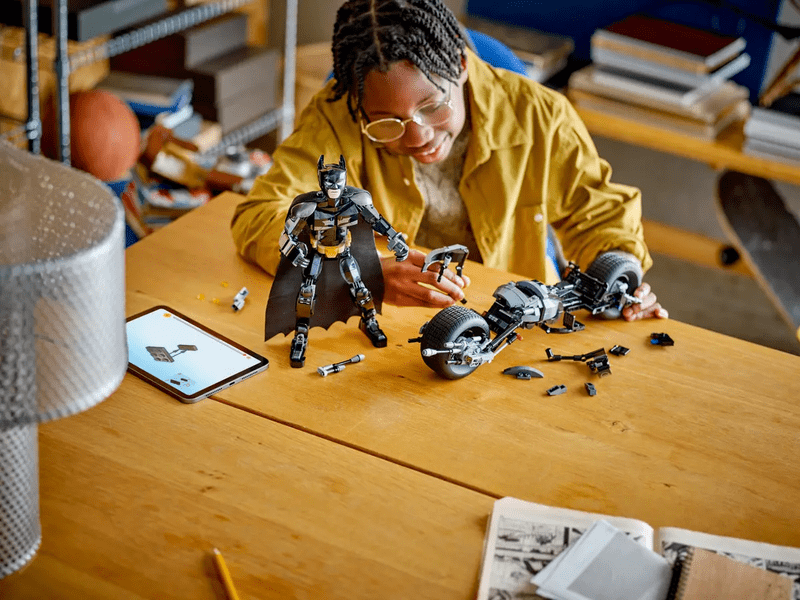 LEGO® DC Batman™: Figurica Batmana™ i Batbike (76273)